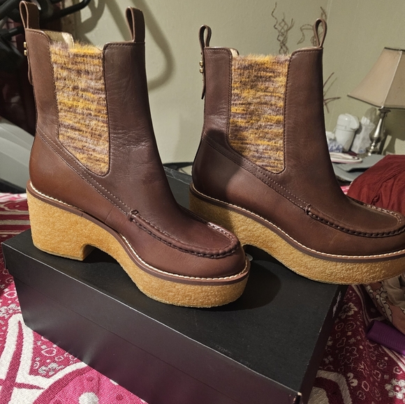 Coach Delaney Leather Saddle Booties Size 8 - Picture 10 of 14